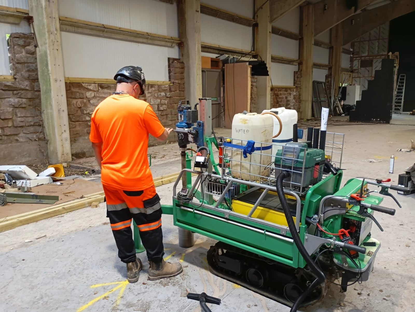 Self contained battery Concrete coring unit (1)